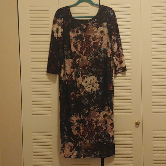 Dress - Picture 1 of 5